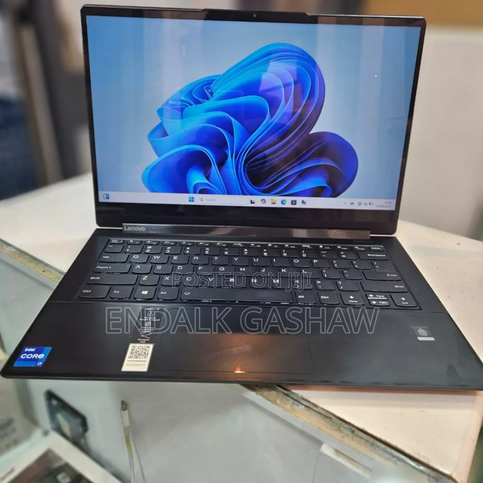 New Laptop Lenovo Yoga 9i 16GB Intel Core I7 SSD 512GB