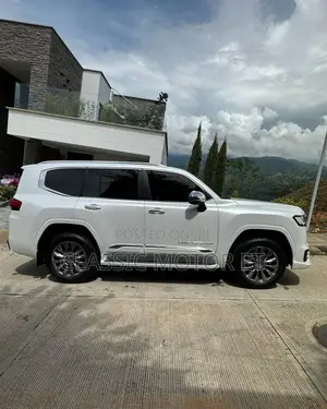 New Toyota Land Cruiser 2024 White