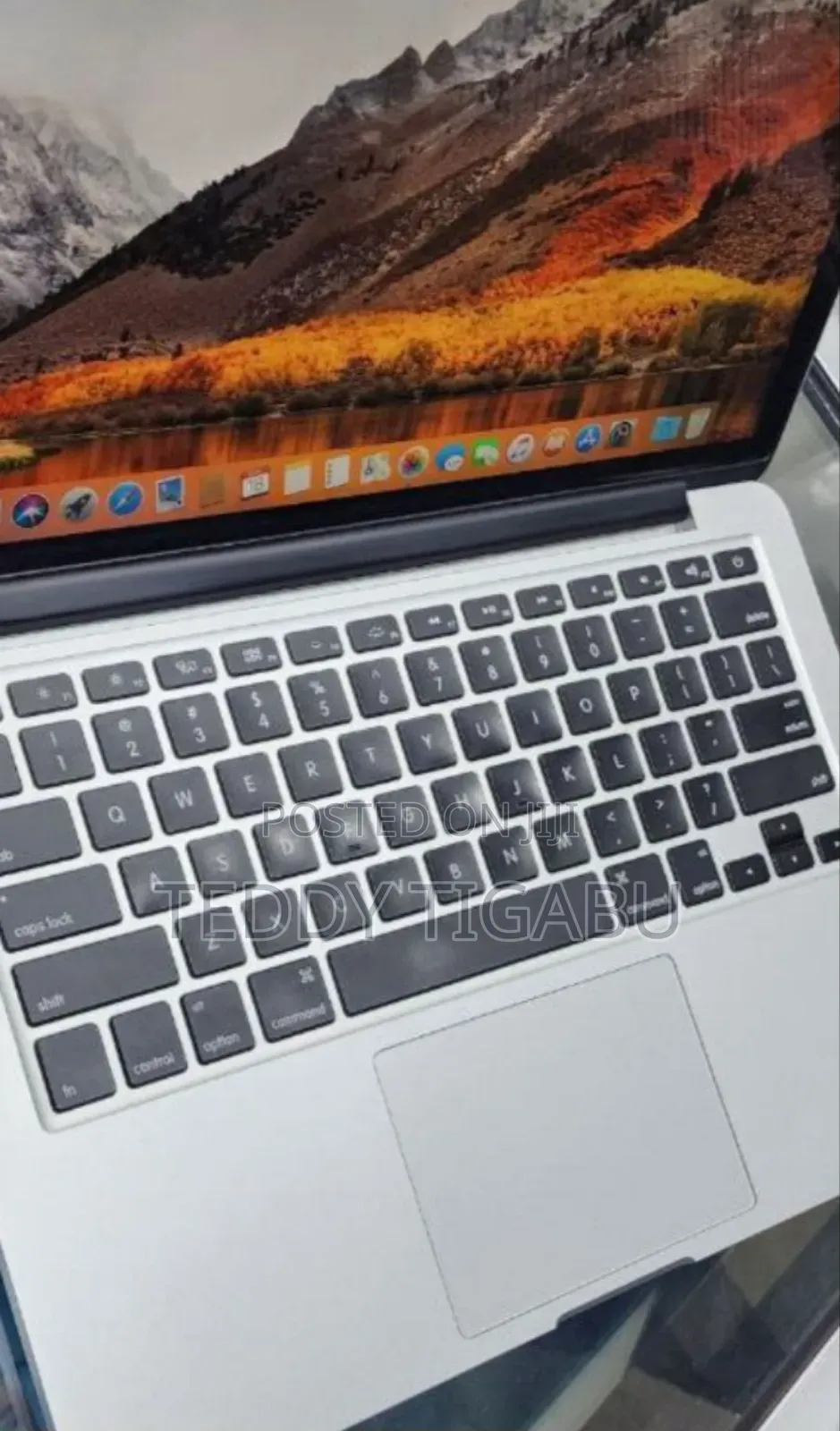 New Laptop Apple MacBook Pro 2015 8GB Intel Core I5 SSD 256GB