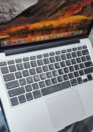 Photo - New Laptop Apple MacBook Pro 2015 8GB Intel Core I5 SSD 256GB