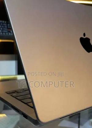 New Laptop Apple MacBook Pro M1 32GB Apple M1 Pro SSD 1T