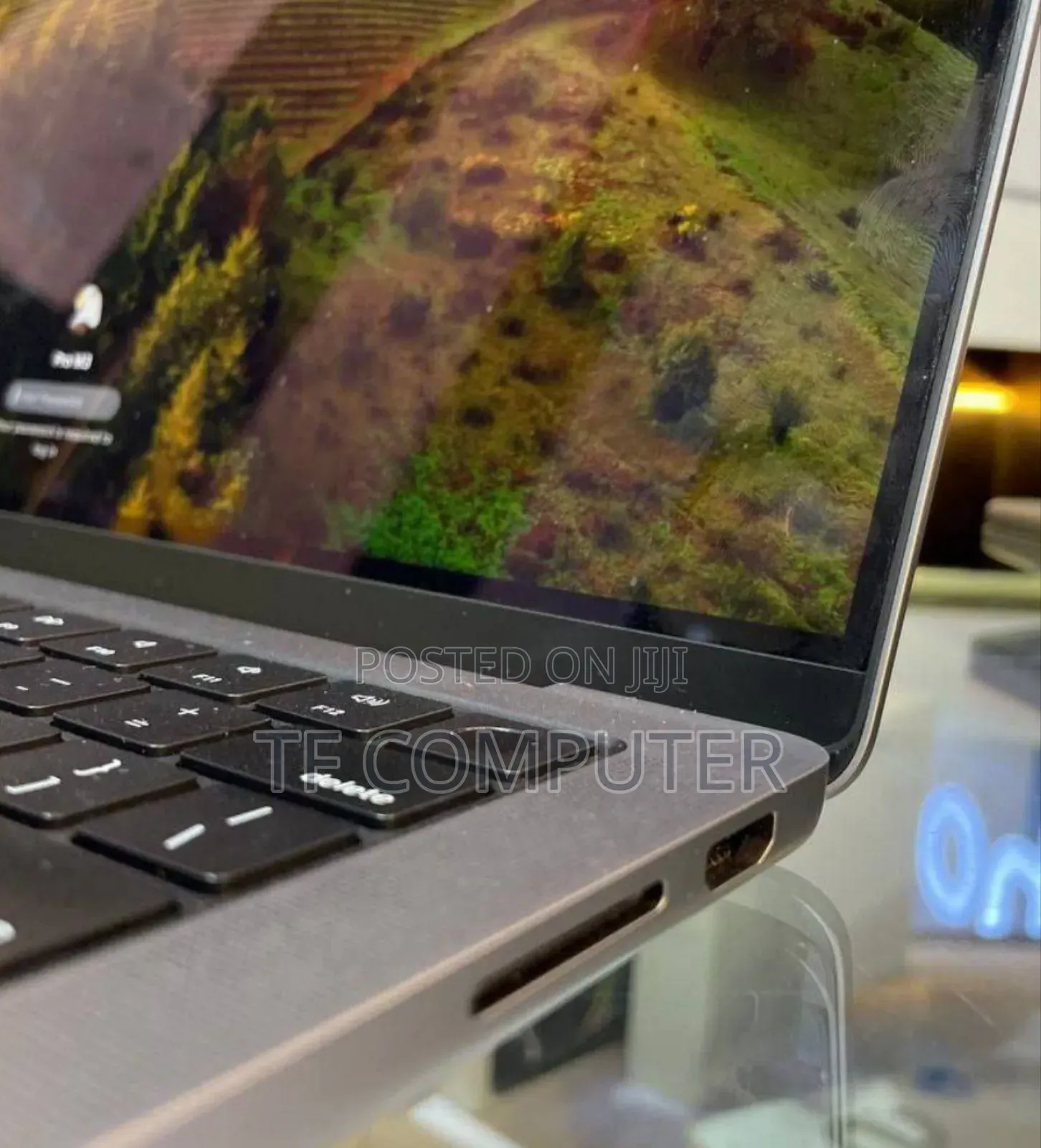 New Laptop Apple MacBook Pro M1 32GB Apple M1 Pro SSD 1T