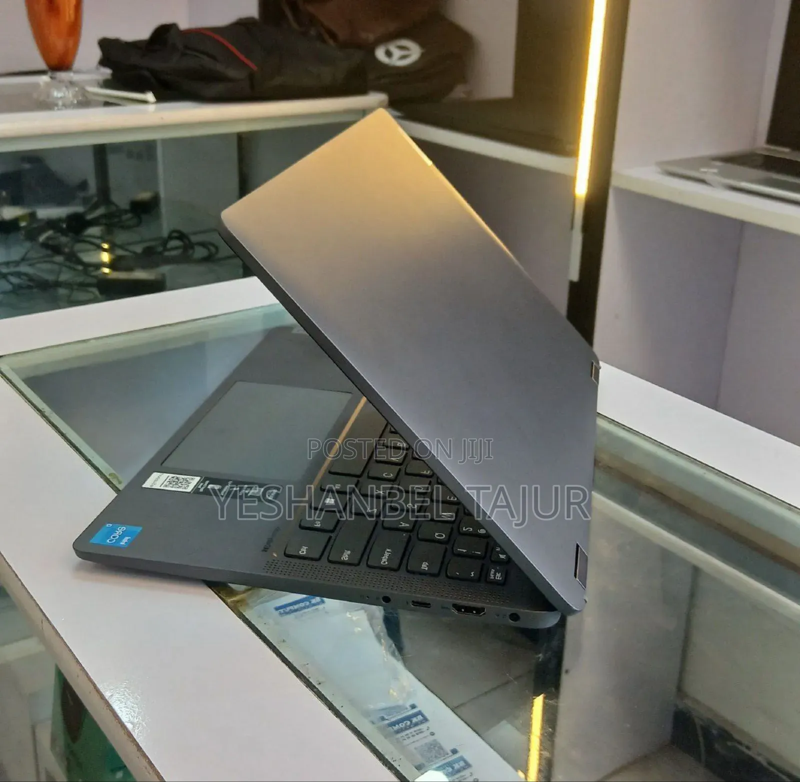 New Laptop Lenovo IdeaPad Flex 15 8GB Intel Core I3 SSD 256GB