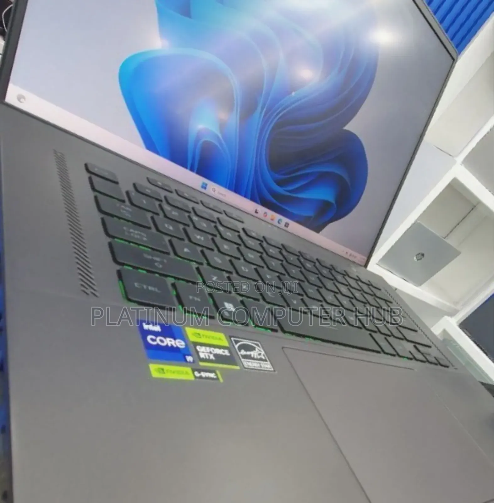 New Laptop Asus ROG Zephyrus S GX701 16GB Intel Core I9 SSD 1T