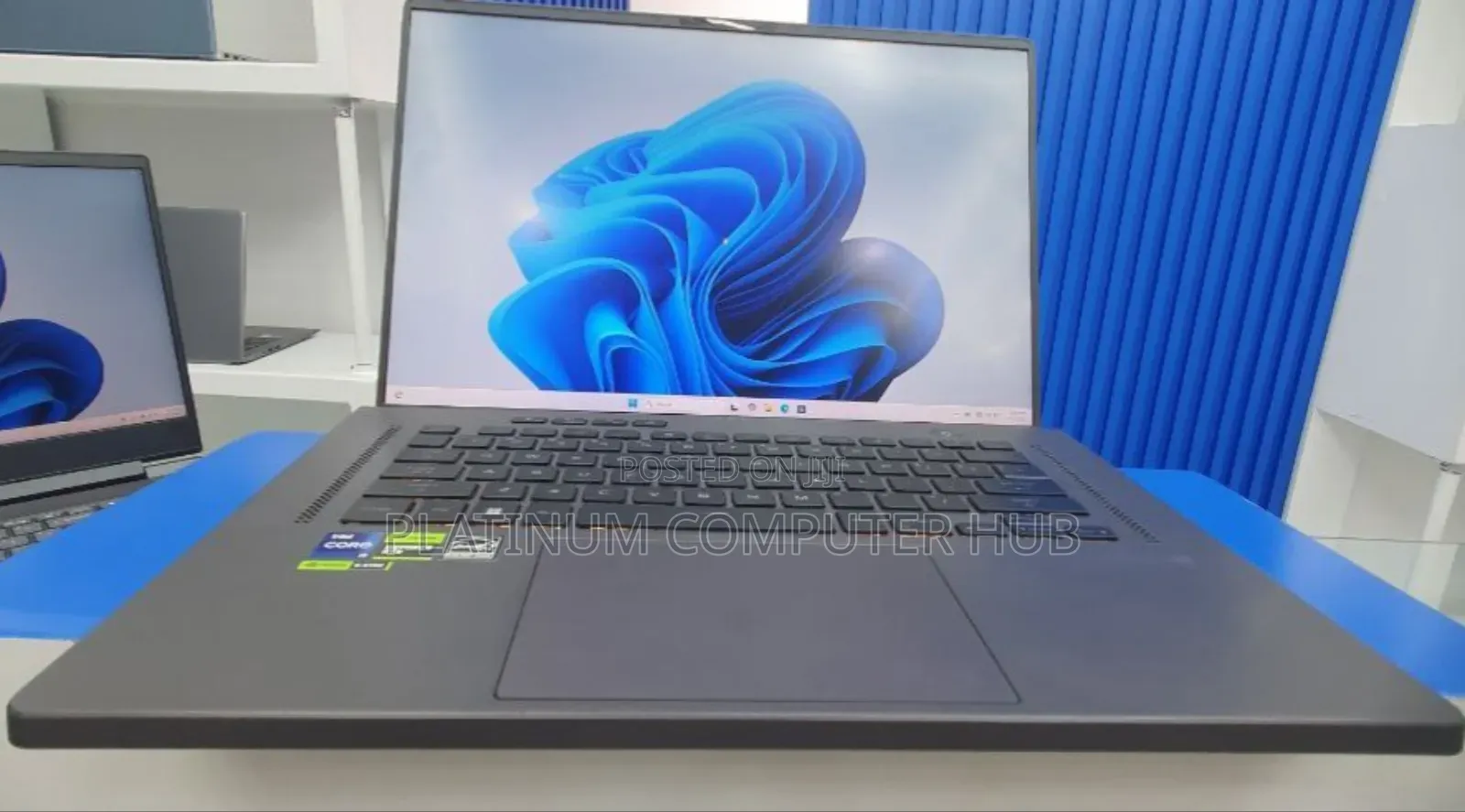 New Laptop Asus ROG Zephyrus S GX701 16GB Intel Core I9 SSD 1T