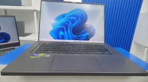 New Laptop Asus ROG Zephyrus S GX701 16GB Intel Core I9 SSD 1T