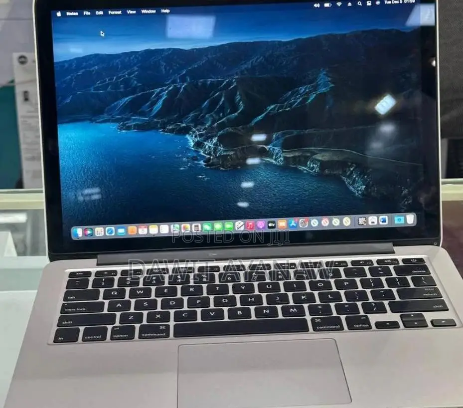 New Laptop Apple MacBook Pro 2015 8GB Intel Core i5 SSD 128GB