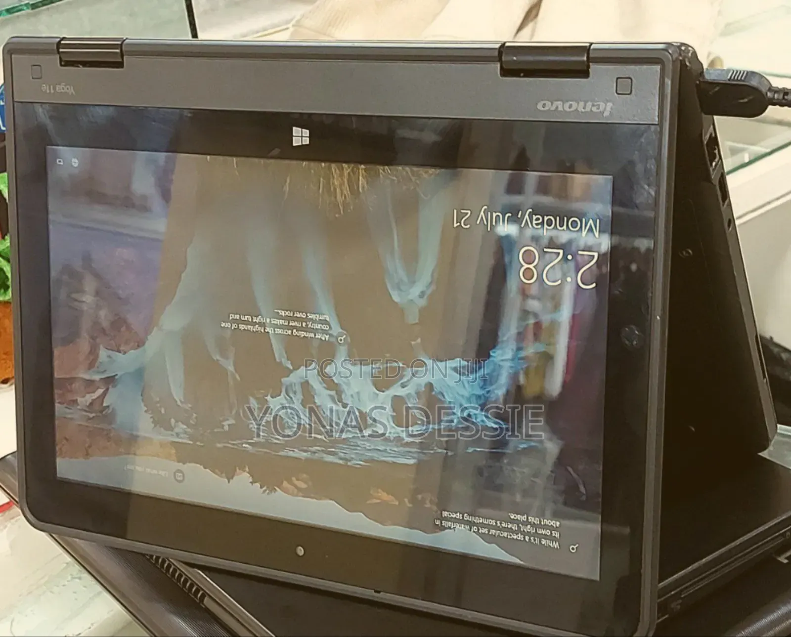 Laptop Lenovo Yoga 11e 4GB Intel Celeron HDD 500GB