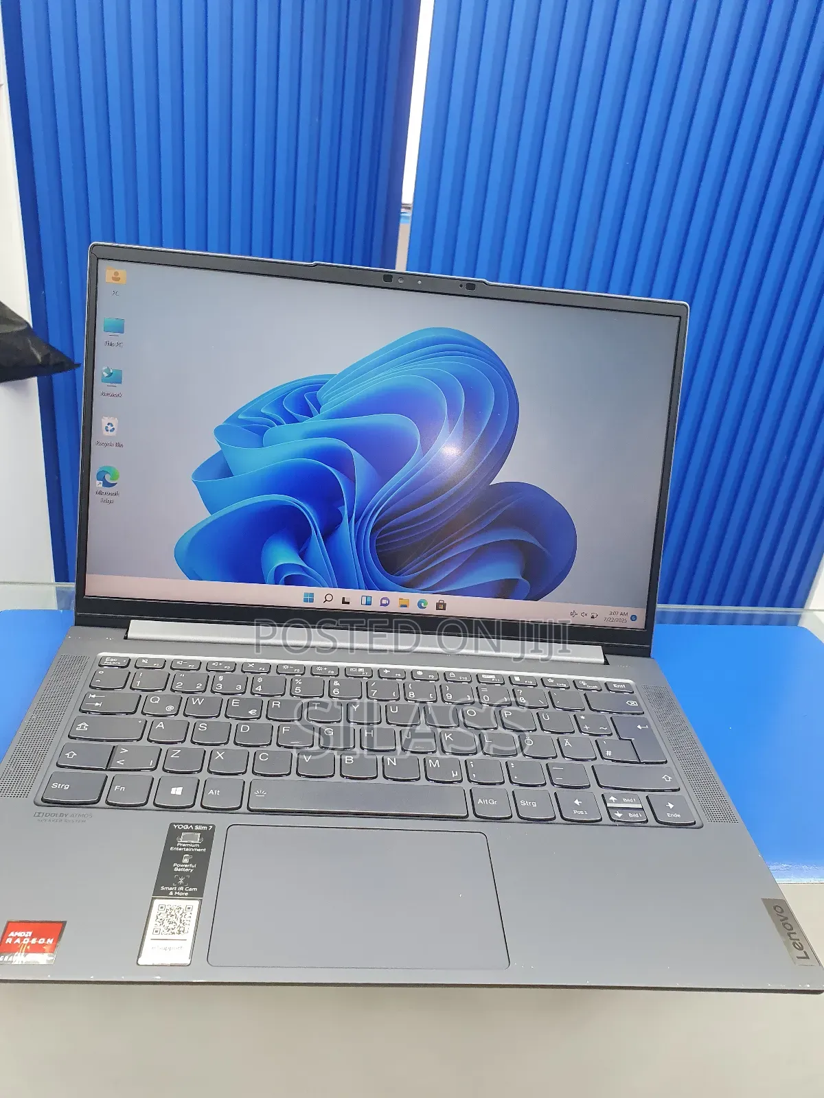 New Laptop Lenovo 16GB AMD Ryzen 7 SSD 1T