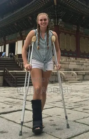 Photo - Almunium Crutches丸的crutches嬲與crutches Almunium New Medical