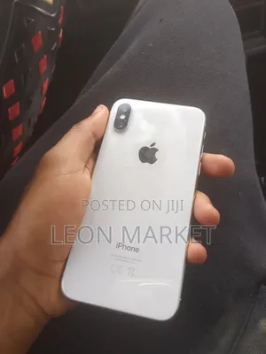 Photo - Apple iPhone X 64 GB White