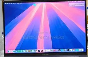 New Laptop Apple MacBook Pro 16GB Intel Core I7 SSD 512GB