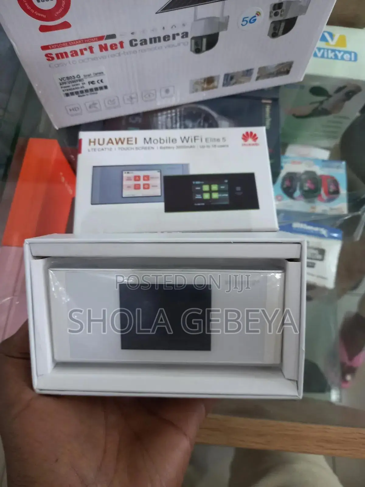 Huawei Touch Screen Portable Wireless Router