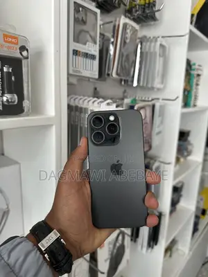 Photo - Apple iPhone 15 Pro 256 GB Black