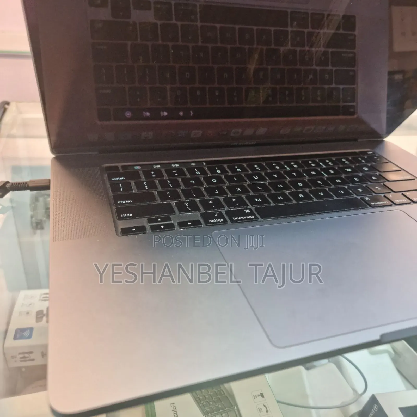 New Laptop Apple MacBook Pro 2019 32GB SSD 1T