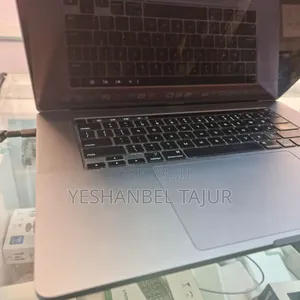 New Laptop Apple MacBook Pro 2019 32GB SSD 1T