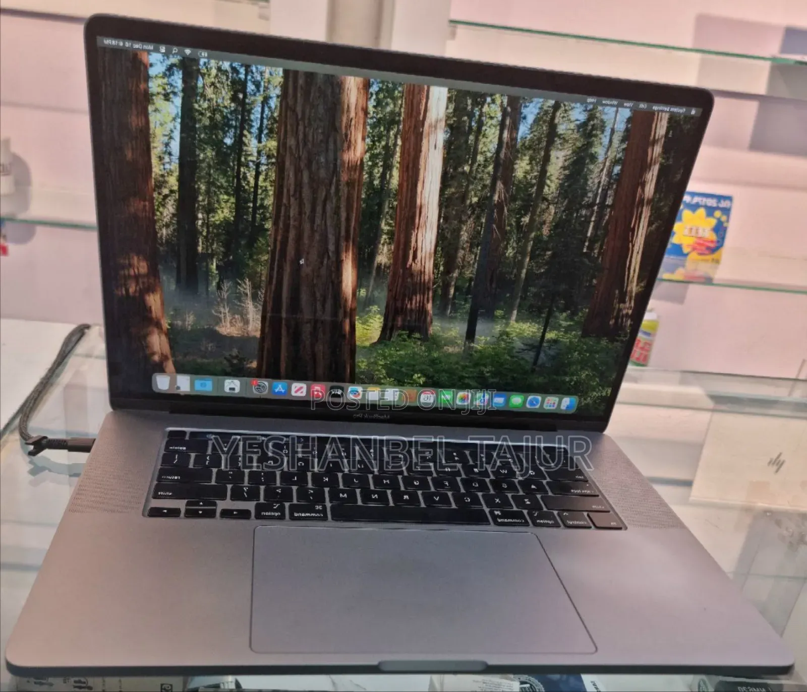 New Laptop Apple MacBook Pro 2019 32GB SSD 1T