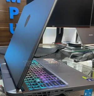 New Laptop MSI 16GB Intel Core Ultra 7 SSD 1T