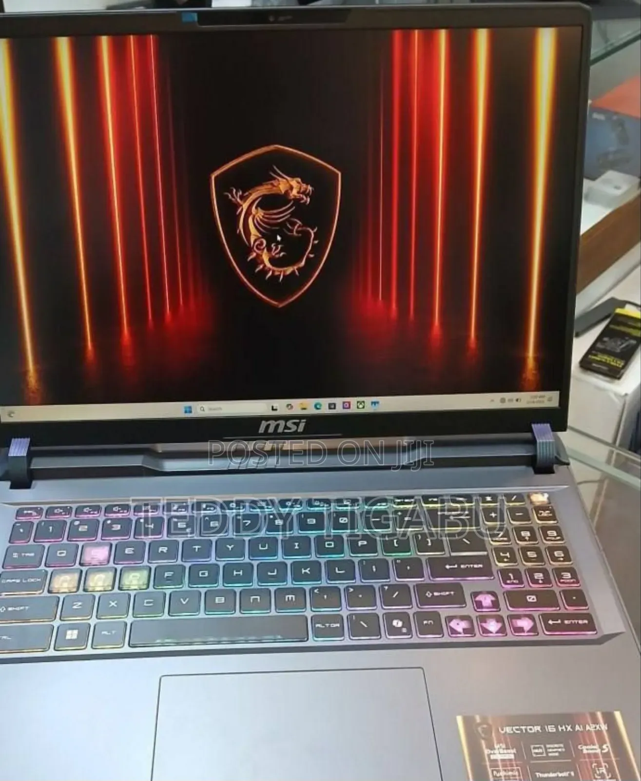 New Laptop MSI 16GB Intel Core Ultra 7 SSD 1T