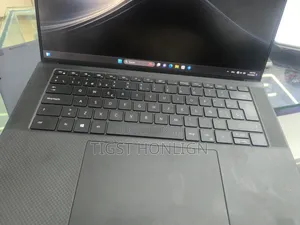 New Laptop HP ZBook 15 32GB Intel Core I7 SSD 1T