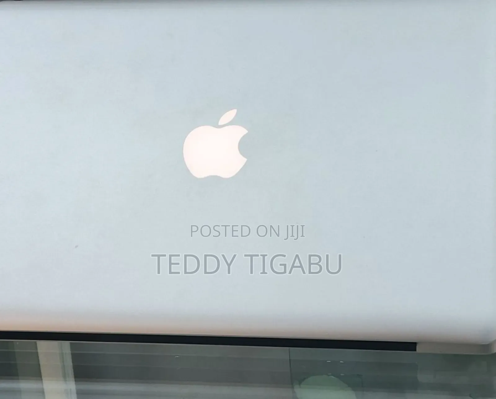 New Laptop Apple MacBook 2012 4GB Intel Core I5 HDD 500GB