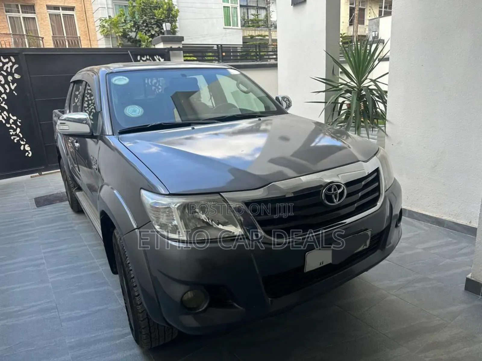 Toyota Hilux 2012 Black