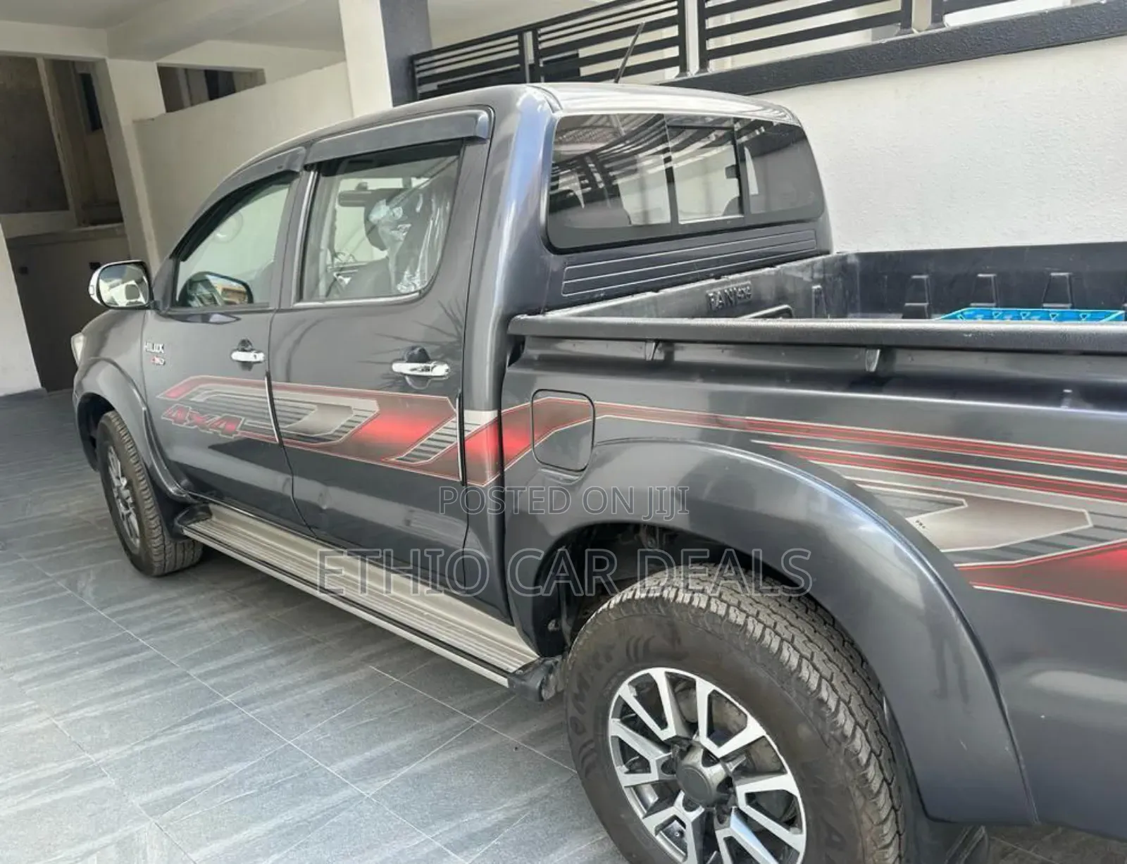 Toyota Hilux 2012 Black