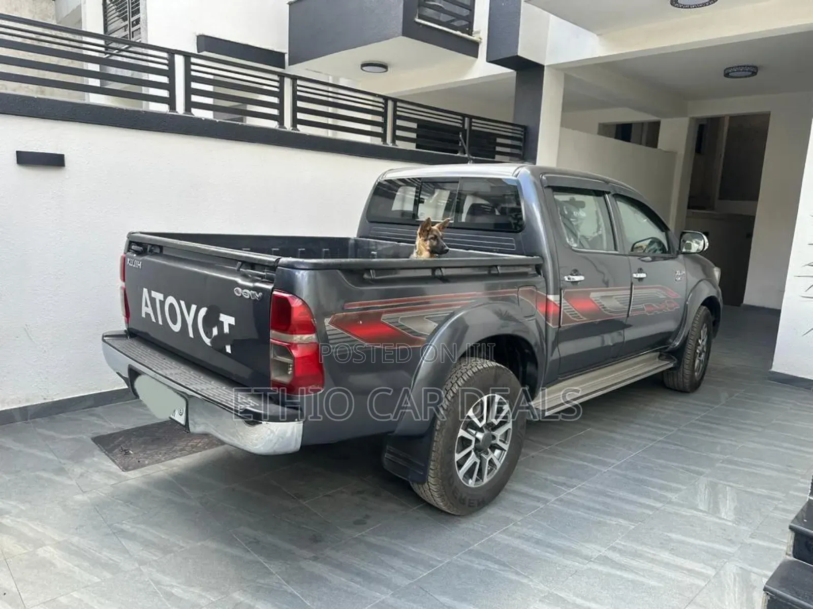 Toyota Hilux 2012 Black