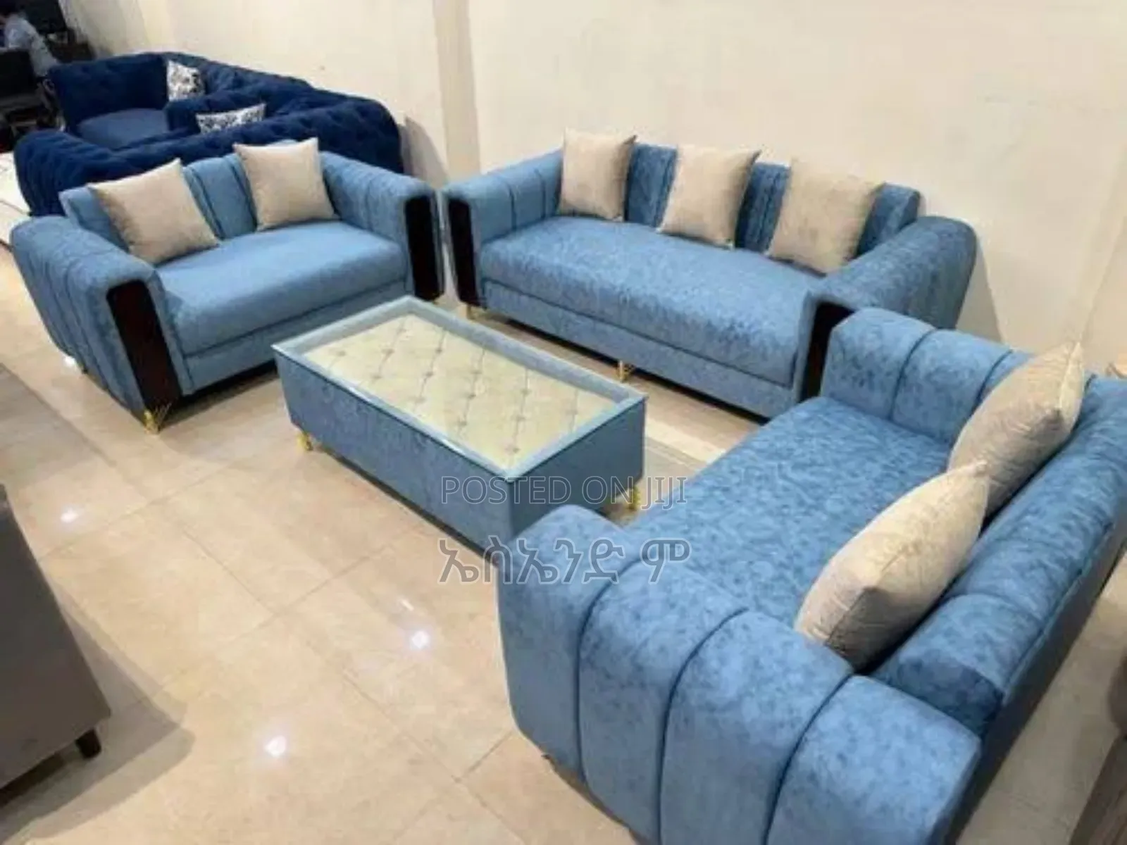 Grand Chesterfield Sofas