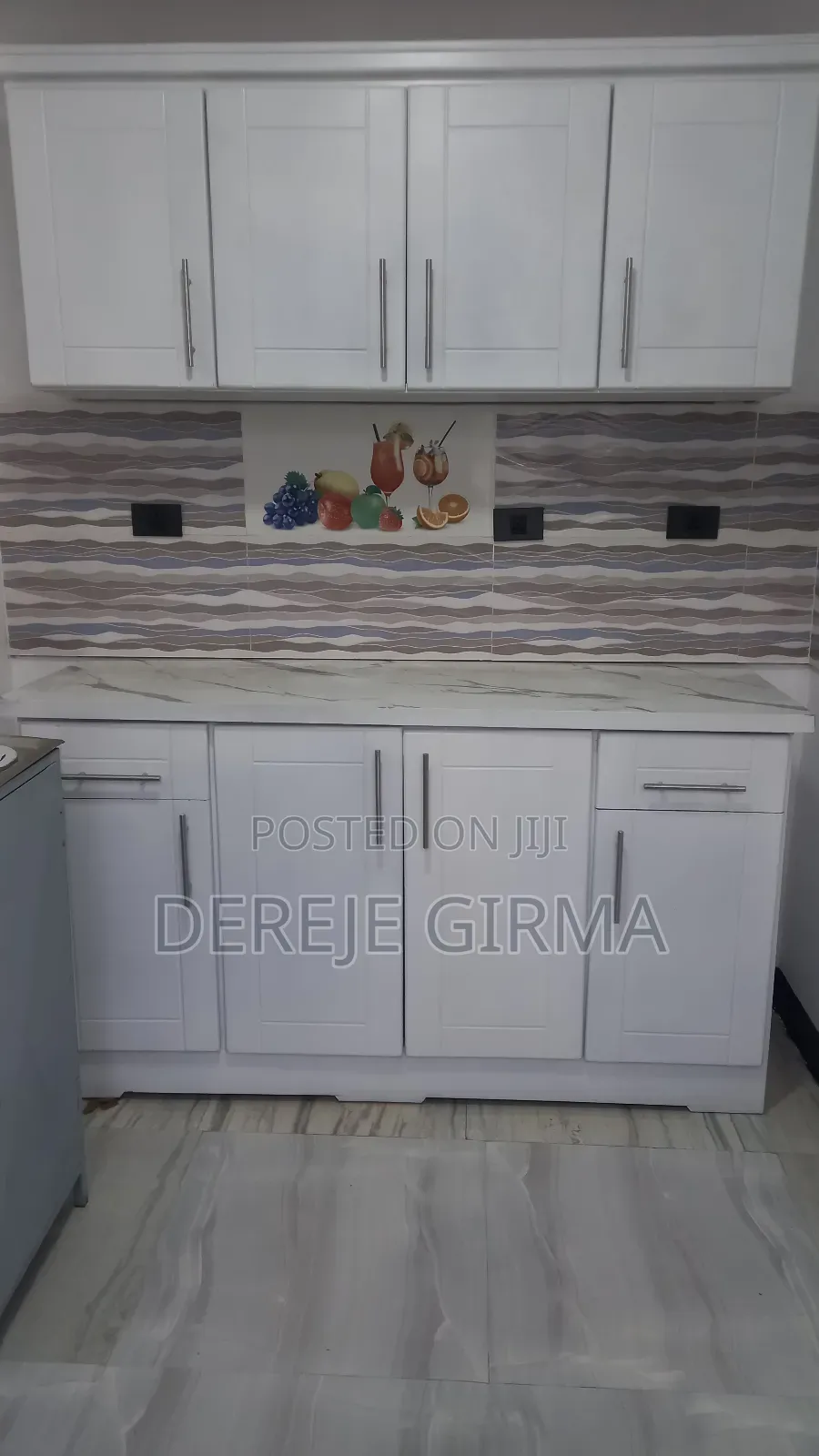 ሜትር ከ60 ኪችን ካብኔት ከነተሰቃዩ