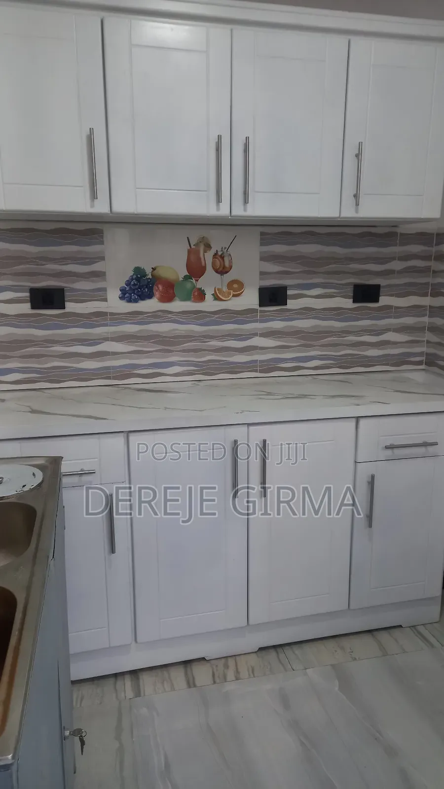 ሜትር ከ60 ኪችን ካብኔት ከነተሰቃዩ