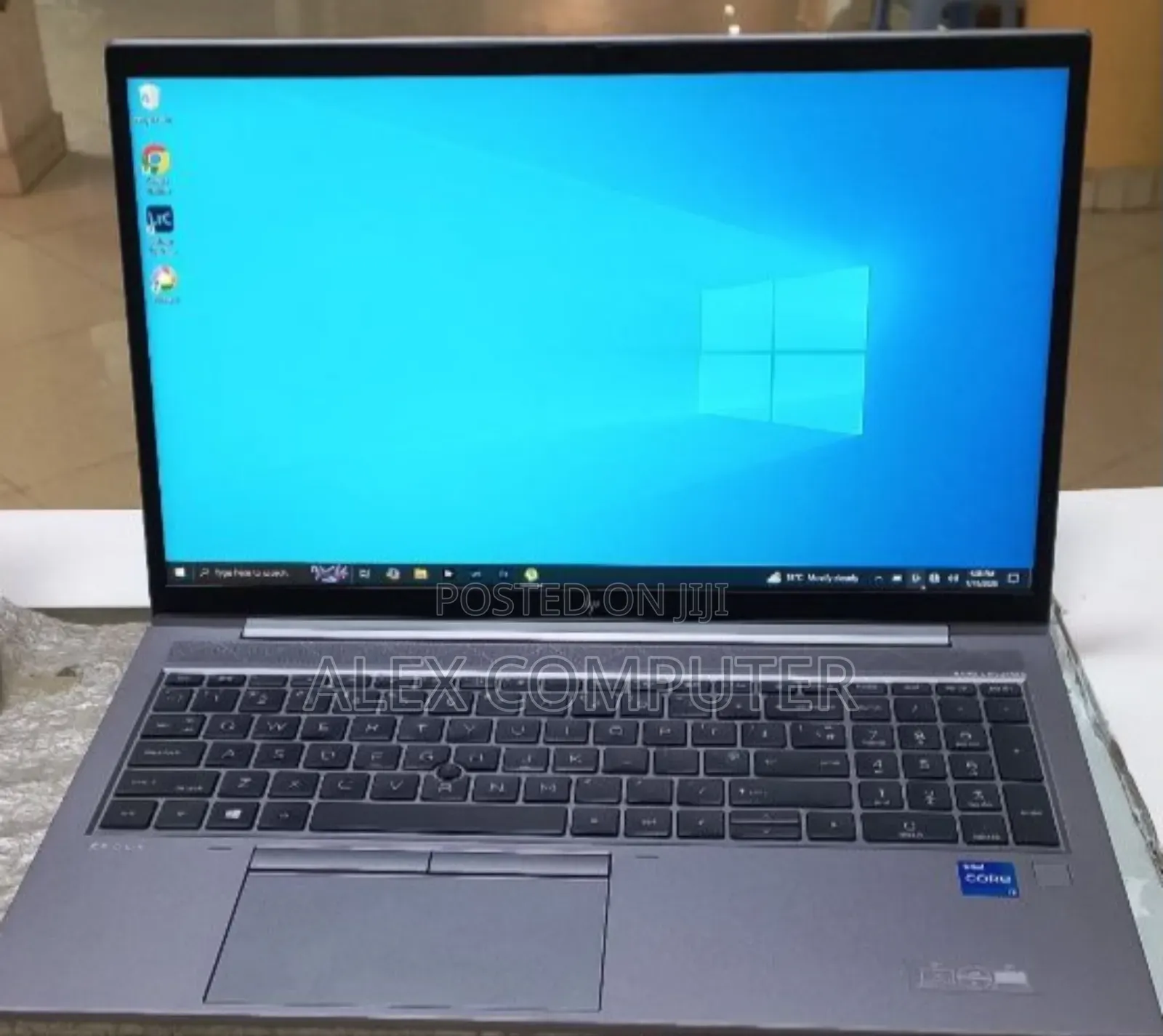 New Laptop HP ZBook Firefly G8 16GB Intel Core I7 SSD 512GB