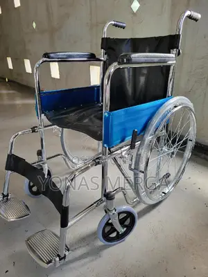 New Wheelchair竄逃aluminum Footplates, 8" PVC Front Castors