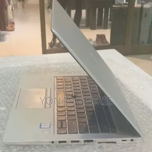 New Laptop HP EliteBook 830 G5 8GB Intel Core I5 SSD 512GB