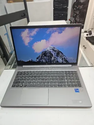 Photo - New Laptop HP Zbook Studio G7 32GB Intel Core I7 SSD 1T