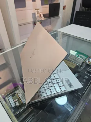 New Laptop HP Envy 13 8GB Intel Core I5 SSD 1T