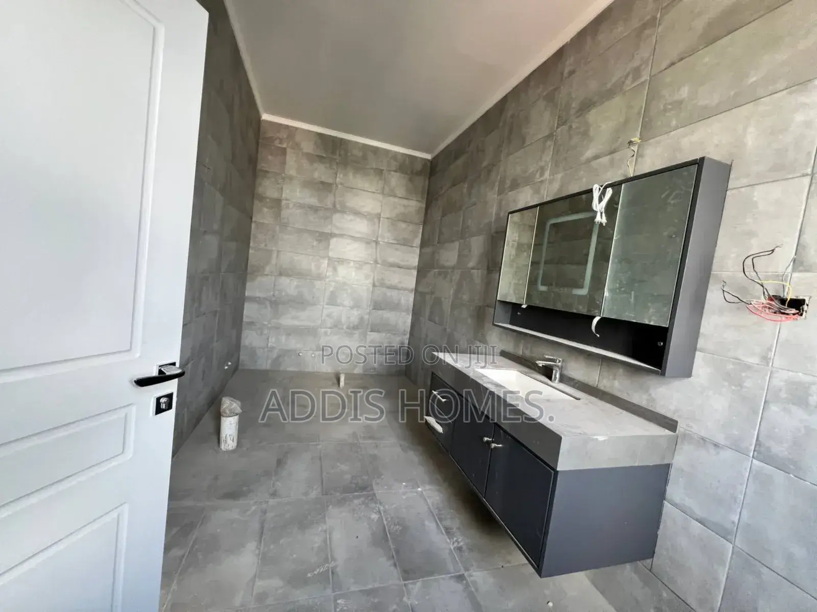 3bdrm Apartment in Bole for sale