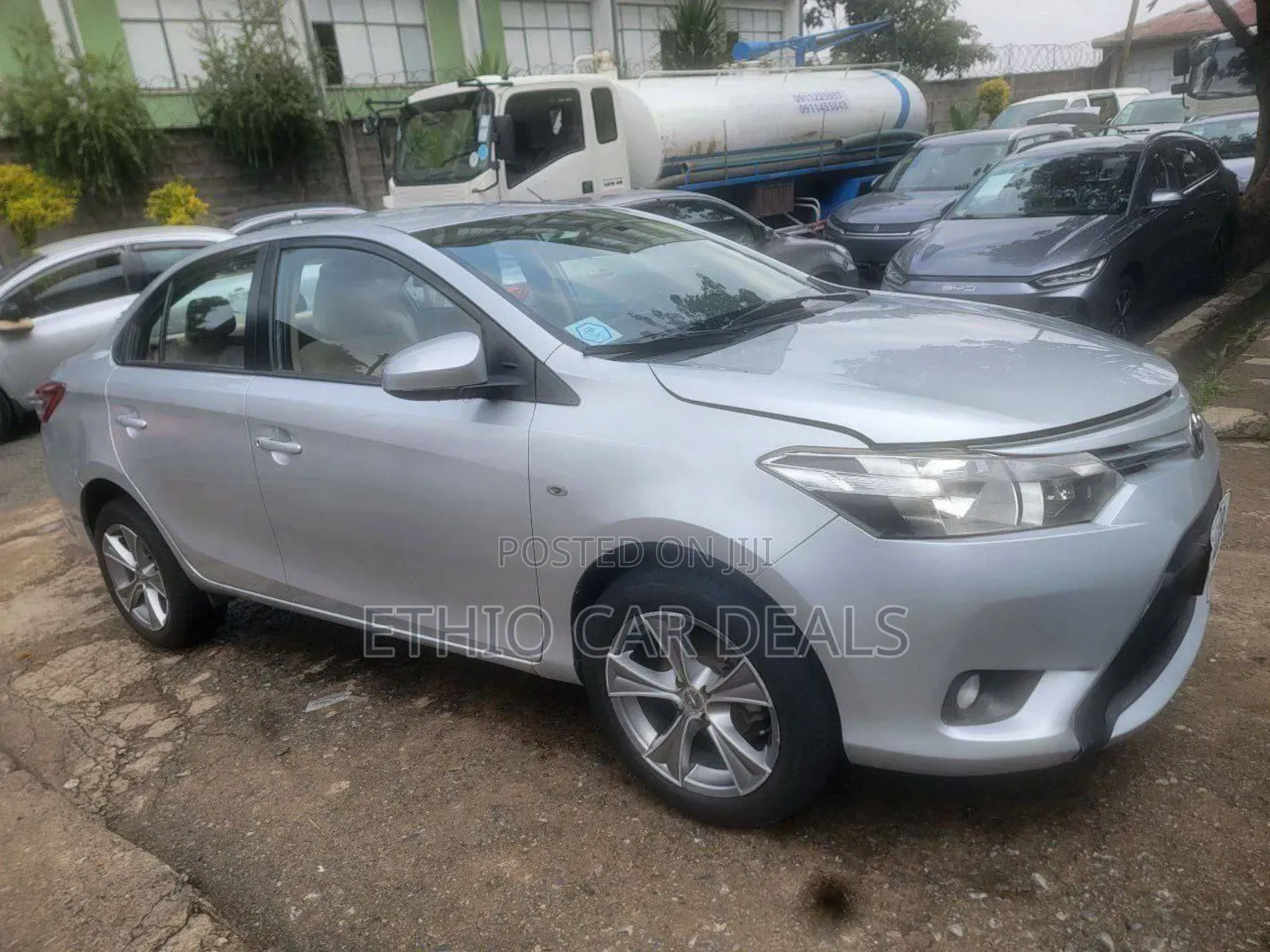 Toyota Yaris 2014 Silver