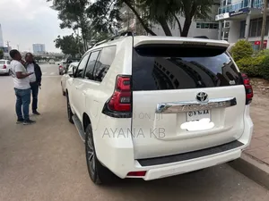 Toyota Land Cruiser Prado 2019 White