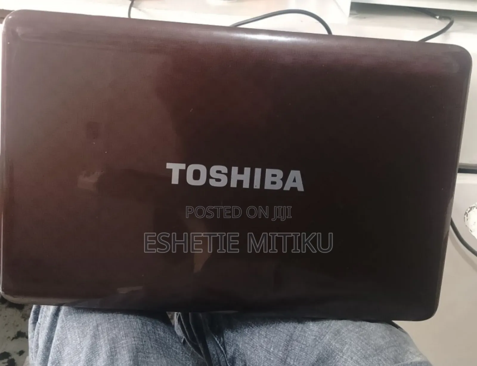 Laptop Toshiba 4GB Nvidia HDD 700GB