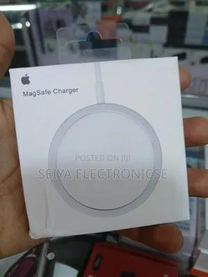 Photo - Apple Magnetic Charger