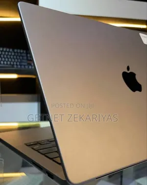 New Laptop Apple MacBook Pro M1 32GB Apple M1 Pro SSD 1T