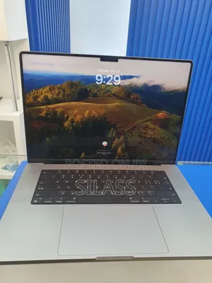 New Laptop Apple MacBook Pro M1 16GB Apple M1 Pro SSD 1T