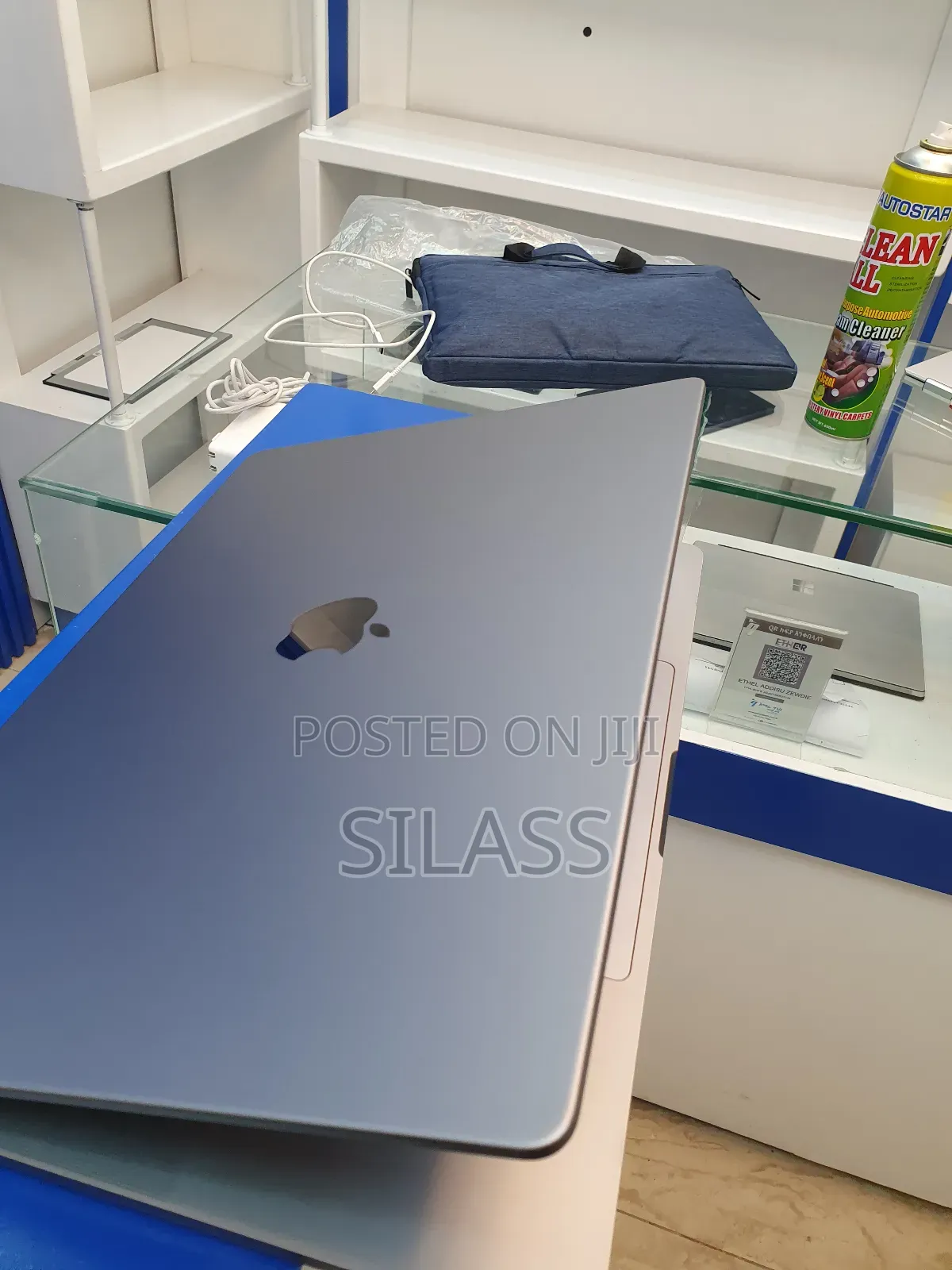 New Laptop Apple MacBook Pro M1 16GB Apple M1 Pro SSD 1T