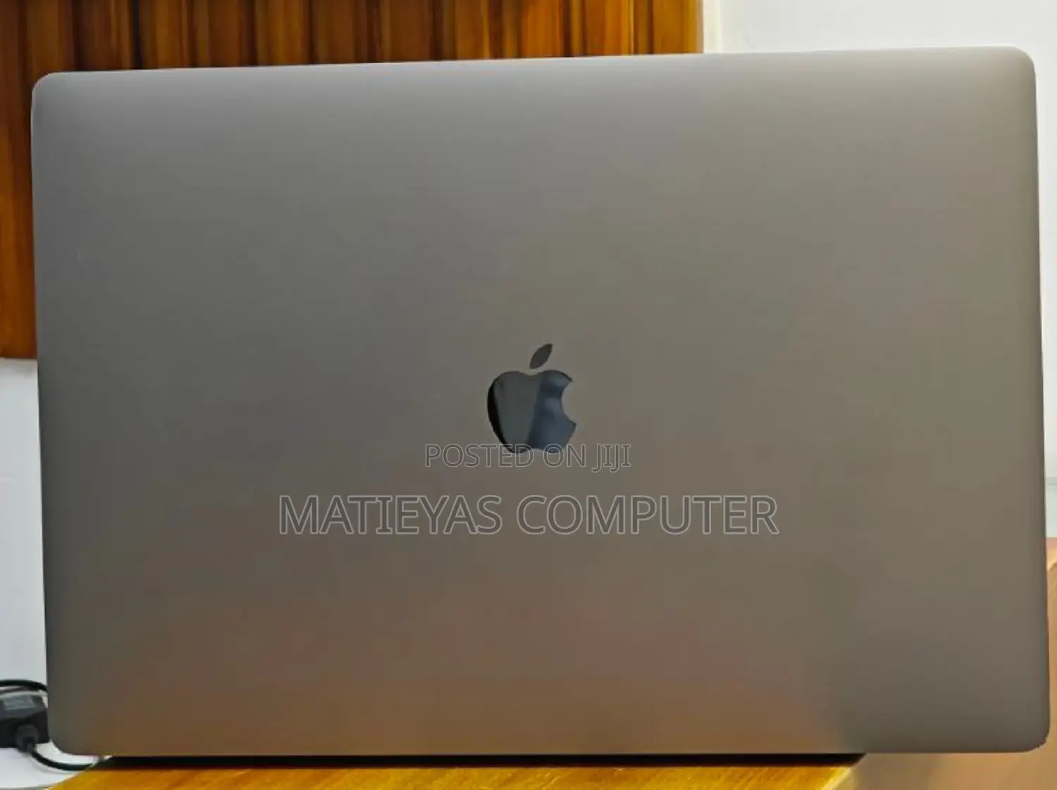 New Laptop Apple MacBook Pro 2019 16GB Intel Core I7 SSD 512GB