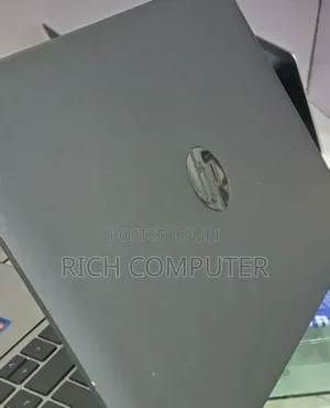 New Laptop MSI Creator 17 B11ue-224 8GB Intel Core I7 SSD 1T