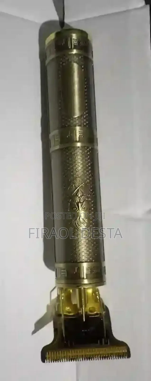 ሶስት በአንድ የያዘ የፀጉር ማሽን እና ሼቨር