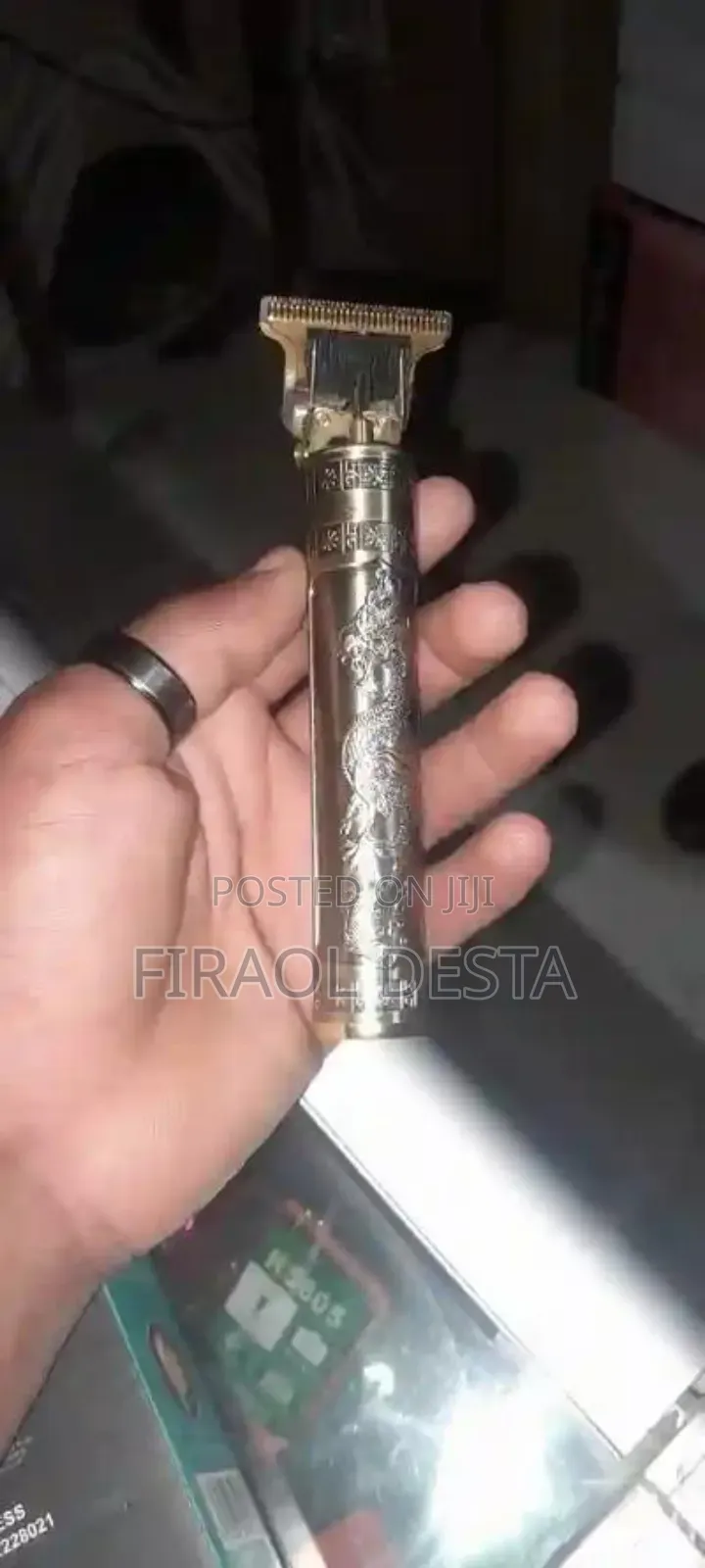 ሶስት በአንድ የያዘ የፀጉር ማሽን እና ሼቨር