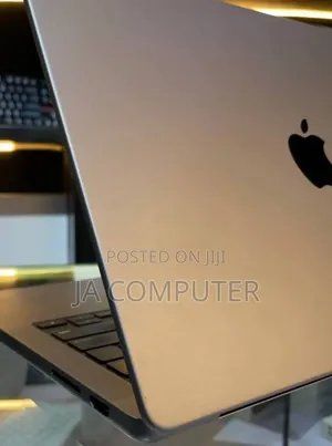 New Laptop Apple MacBook Pro 2021 M1 32GB Apple M1 Pro SSD 1T