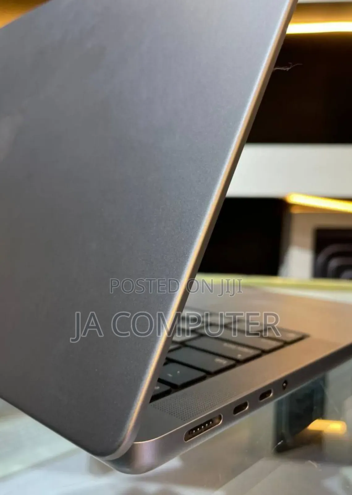 New Laptop Apple MacBook Pro 2021 M1 32GB Apple M1 Pro SSD 1T